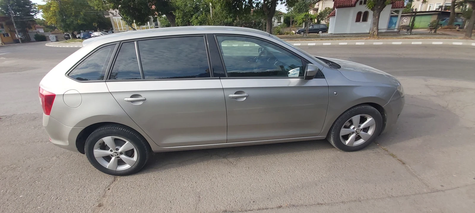 Skoda Rapid 1.6 TDI - изображение 4