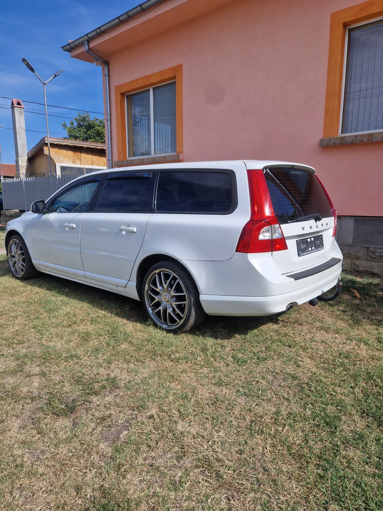 Volvo V70 T6 3.0 TURBO 286к.с. ГАЗ 4х4 - изображение 3