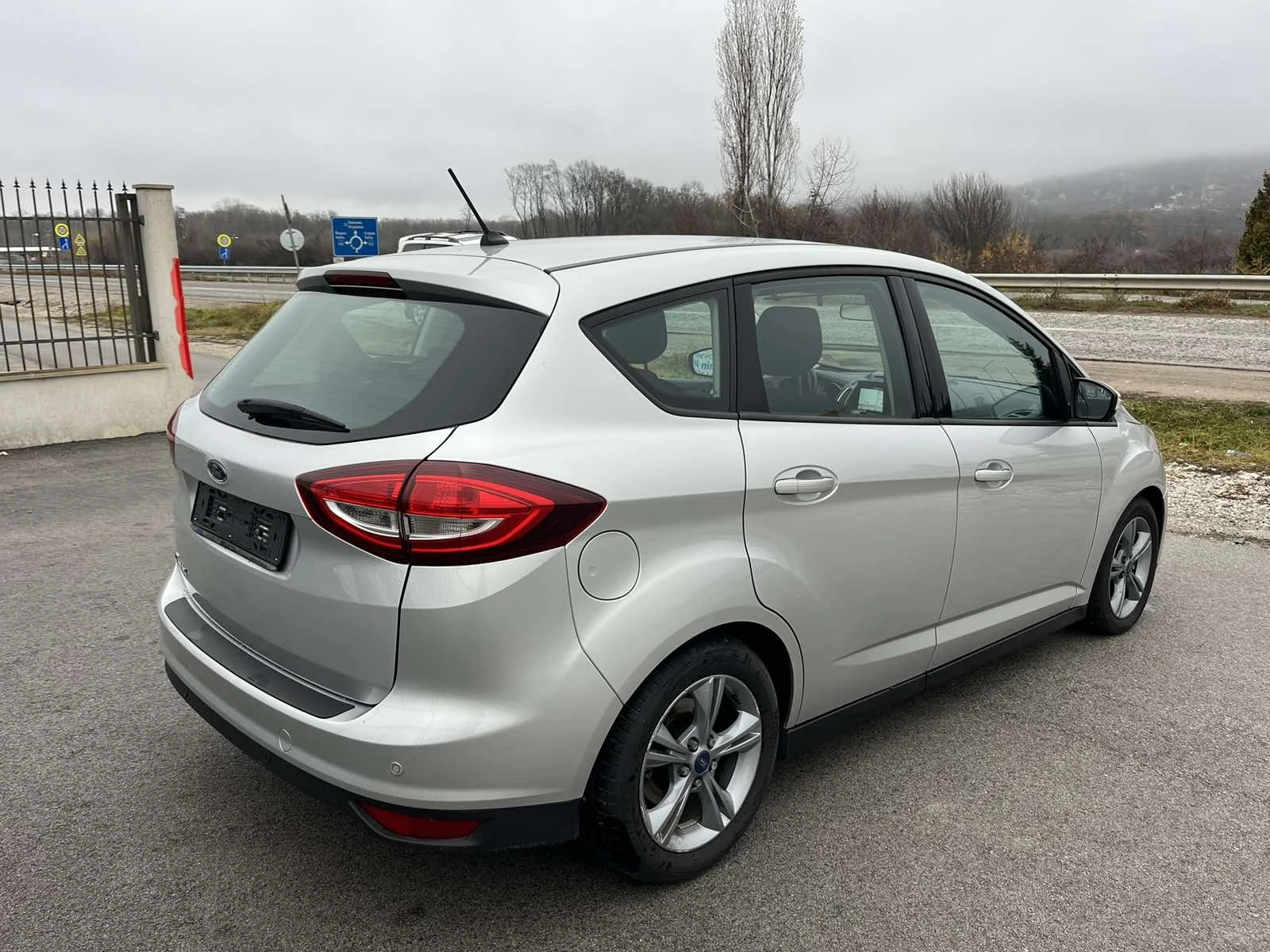 Ford C-max 2.0TDI 150кс 6 СКОРОСТИ EURO 6 NAVI АВТОПИЛОТ ИТАЛ - изображение 4