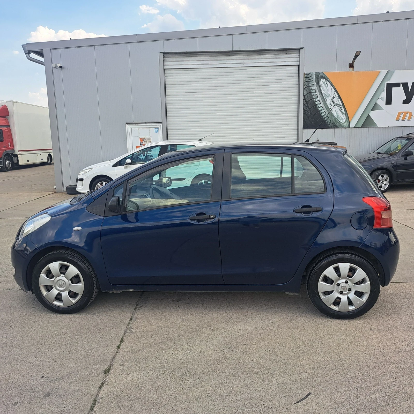 Toyota Yaris 1.3 i-jpl - изображение 6