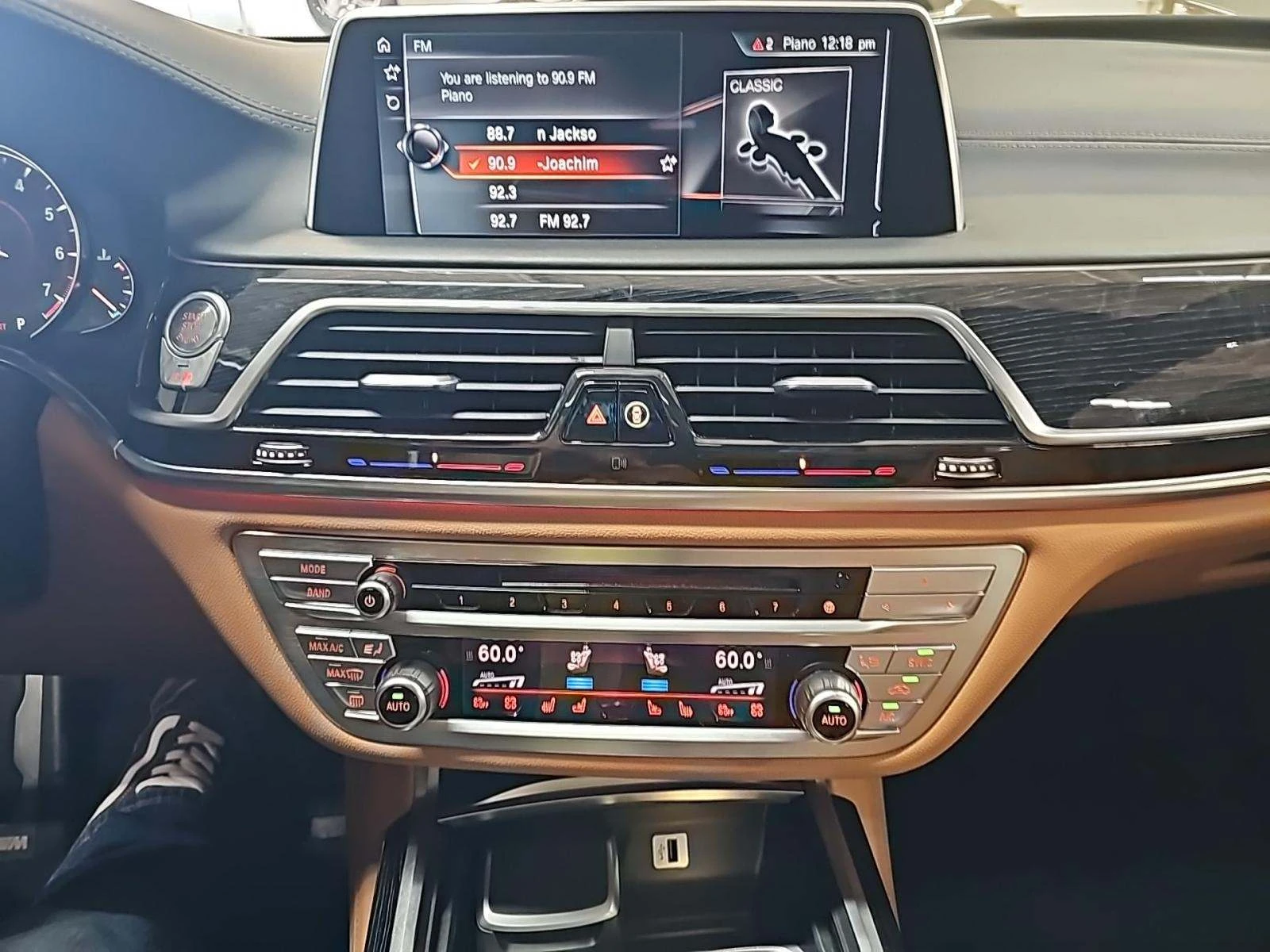 BMW 750 * XDRIVE * M SPORT * CARFAX * ЦЕНА ДО БЪЛГАРИЯ - изображение 8