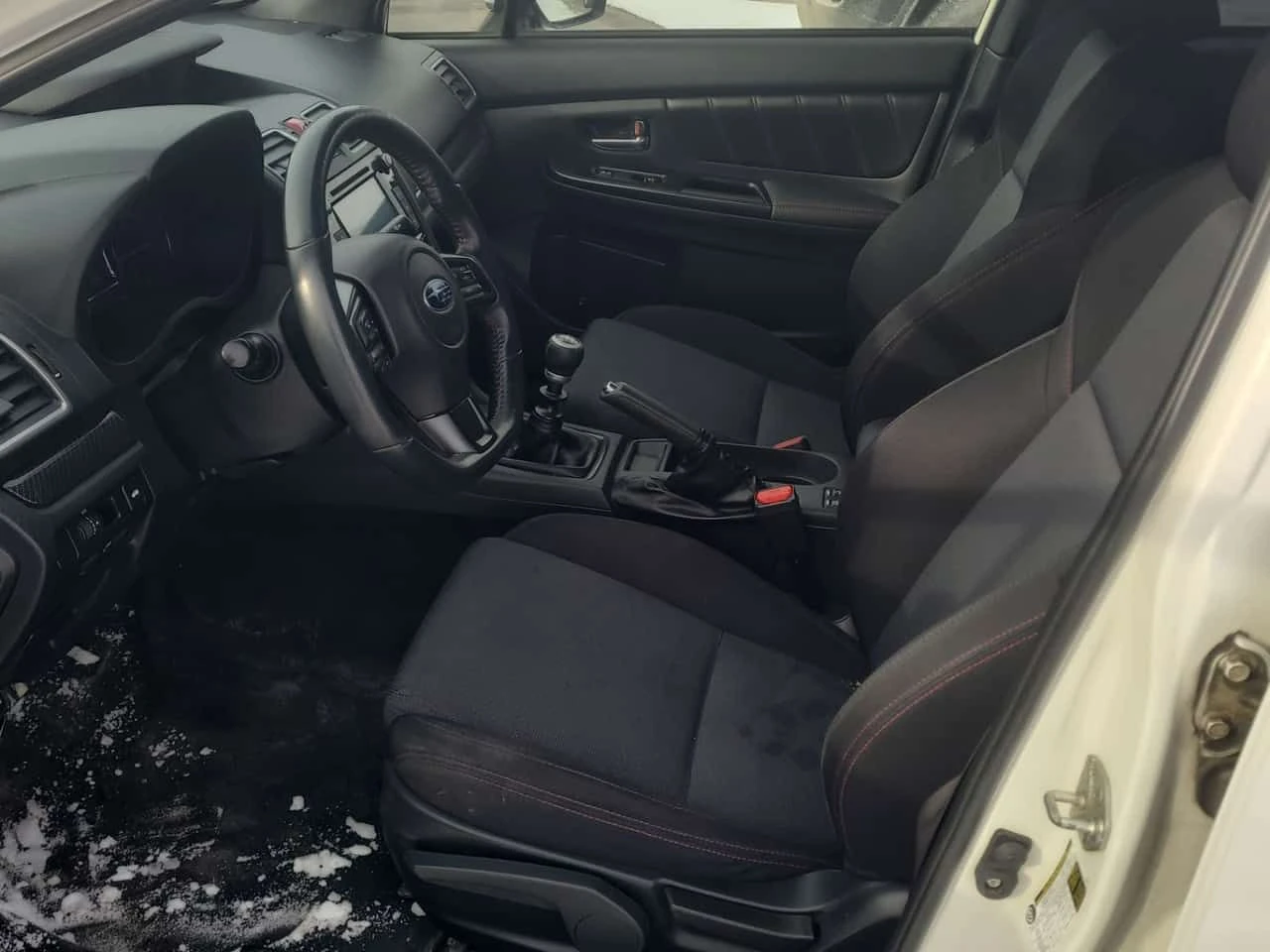 Subaru WRX * MANUAL * 2 КЛЮЧА* ПОДГРЕВ* KEYLESS* , снимка 5 - Автомобили и джипове - 53756274