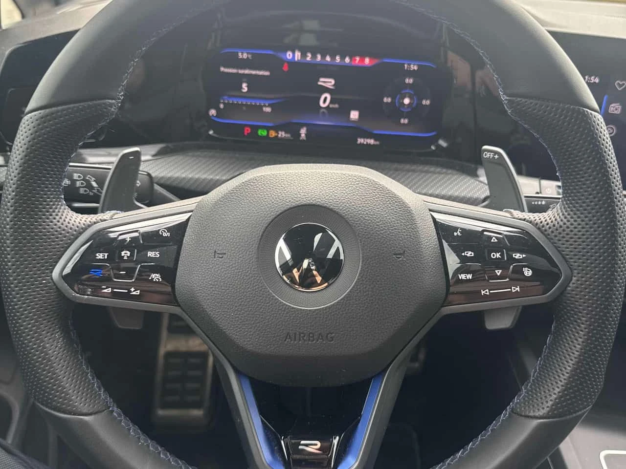 VW Golf * R * CARFAX * Шибидах * Два ключа * , снимка 14 - Автомобили и джипове - 53911196