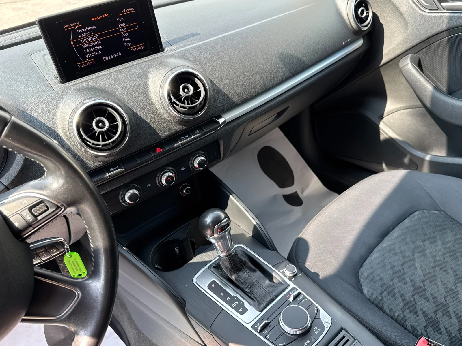 Audi A3 2, 0tdi/Sportback/Автоматик, снимка 10 - Автомобили и джипове - 55173563