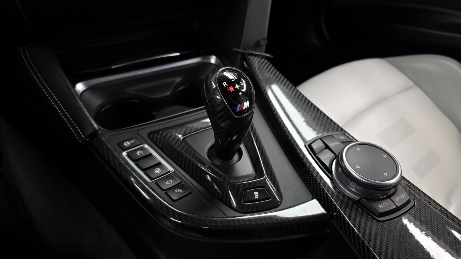 BMW M3 HARMAN* KARDON* 360* ������* HEADUP* �������*  | Mobile.bg � ����������� 12