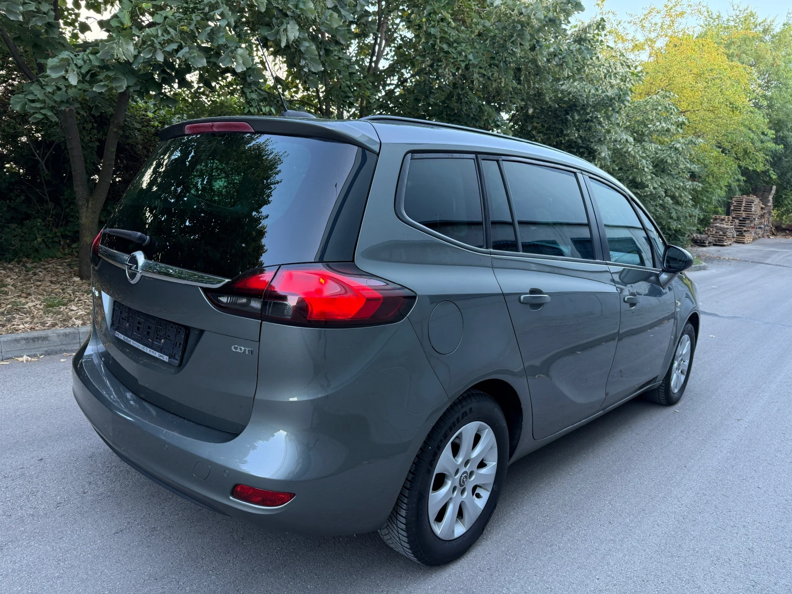 Opel Zafira 1.6 TDCi, снимка 4 - Автомобили и джипове - 55422280