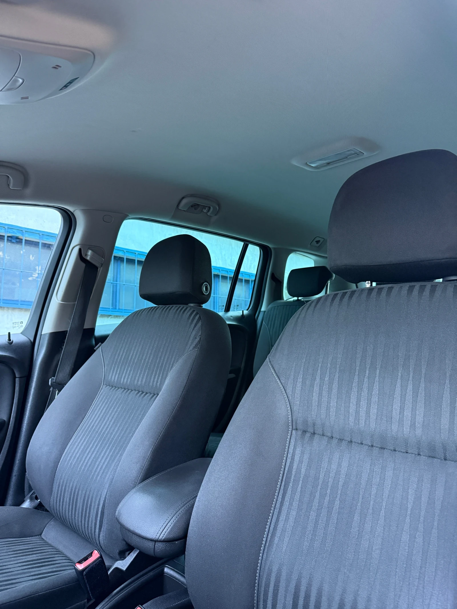 Opel Zafira 1.6 TDCi, снимка 11 - Автомобили и джипове - 55422280