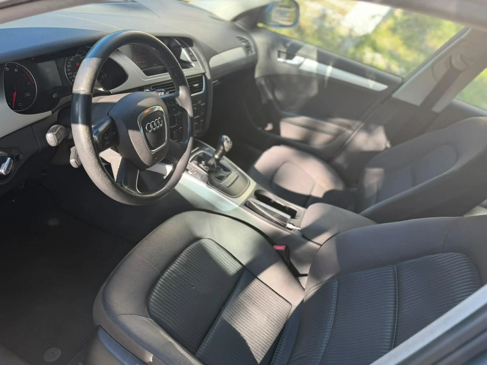 Audi A4 1.8T, снимка 7 - Автомобили и джипове - 55979681