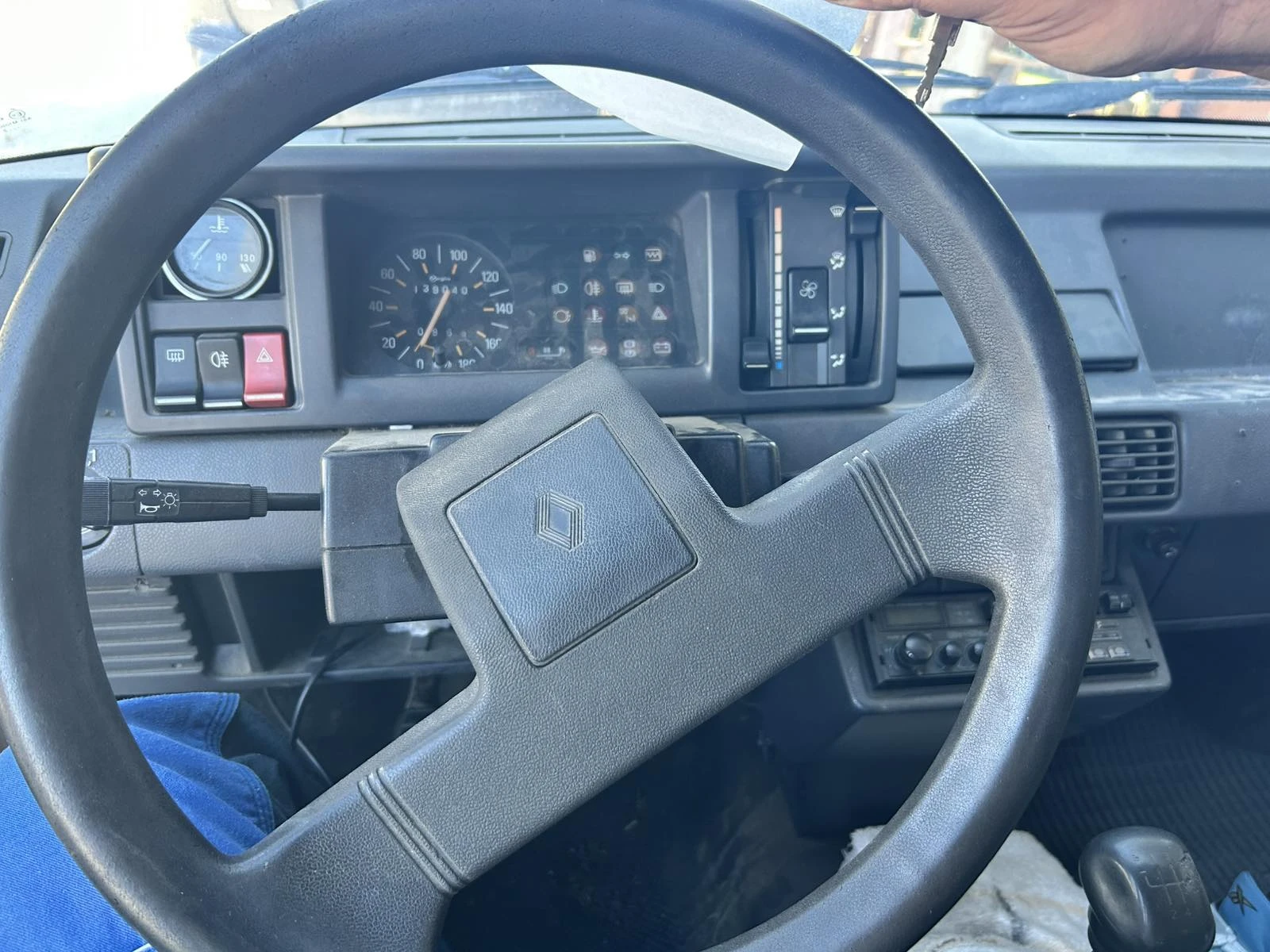 Renault Rapid, снимка 7 - Автомобили и джипове - 56251187