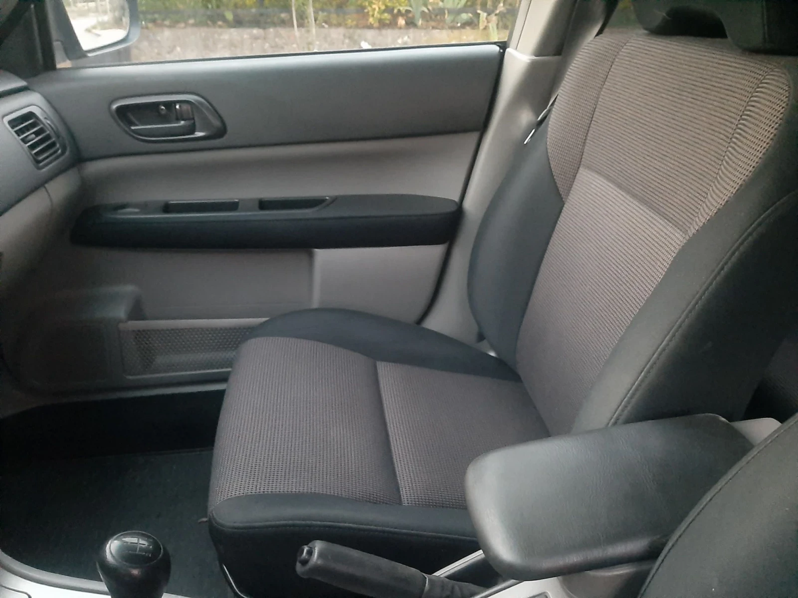 Subaru Forester 2.0 I KLIMA 4x4 FEIS, снимка 15 - Автомобили и джипове - 56255730