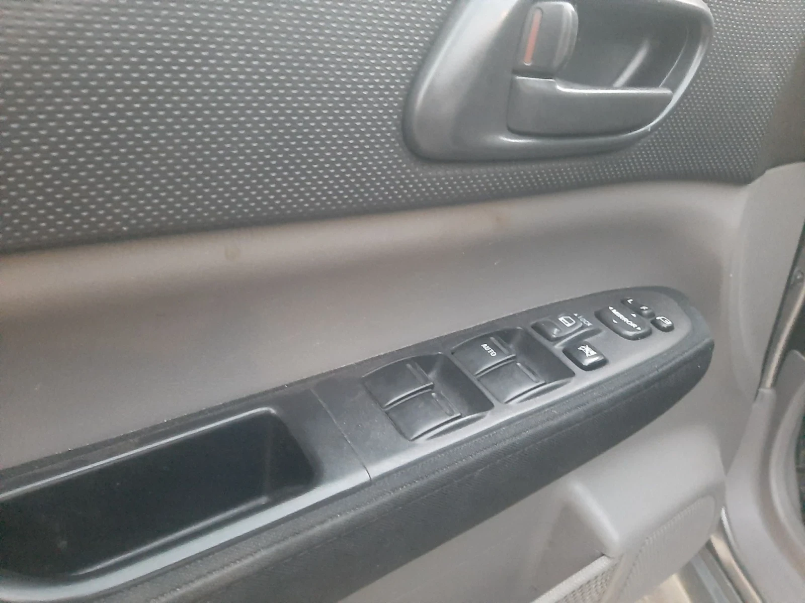 Subaru Forester 2.0 I KLIMA 4x4 FEIS, снимка 11 - Автомобили и джипове - 56255730