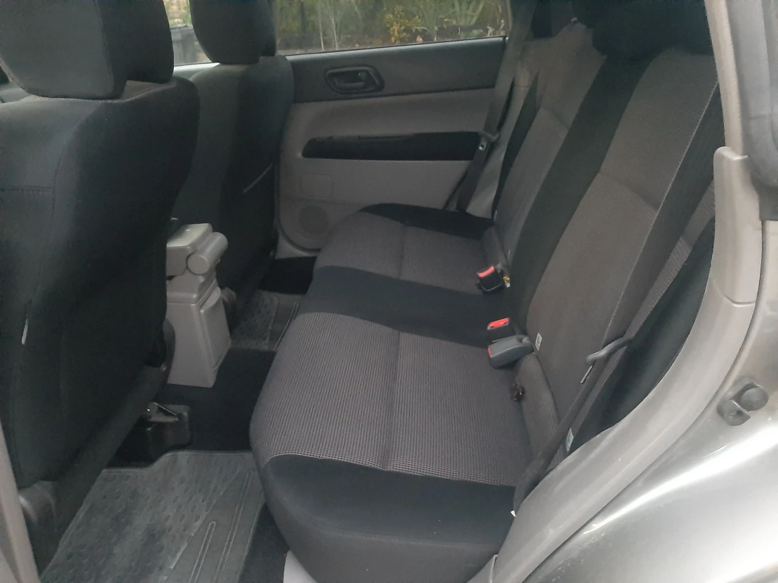 Subaru Forester 2.0 I KLIMA 4x4 FEIS, снимка 16 - Автомобили и джипове - 56255730