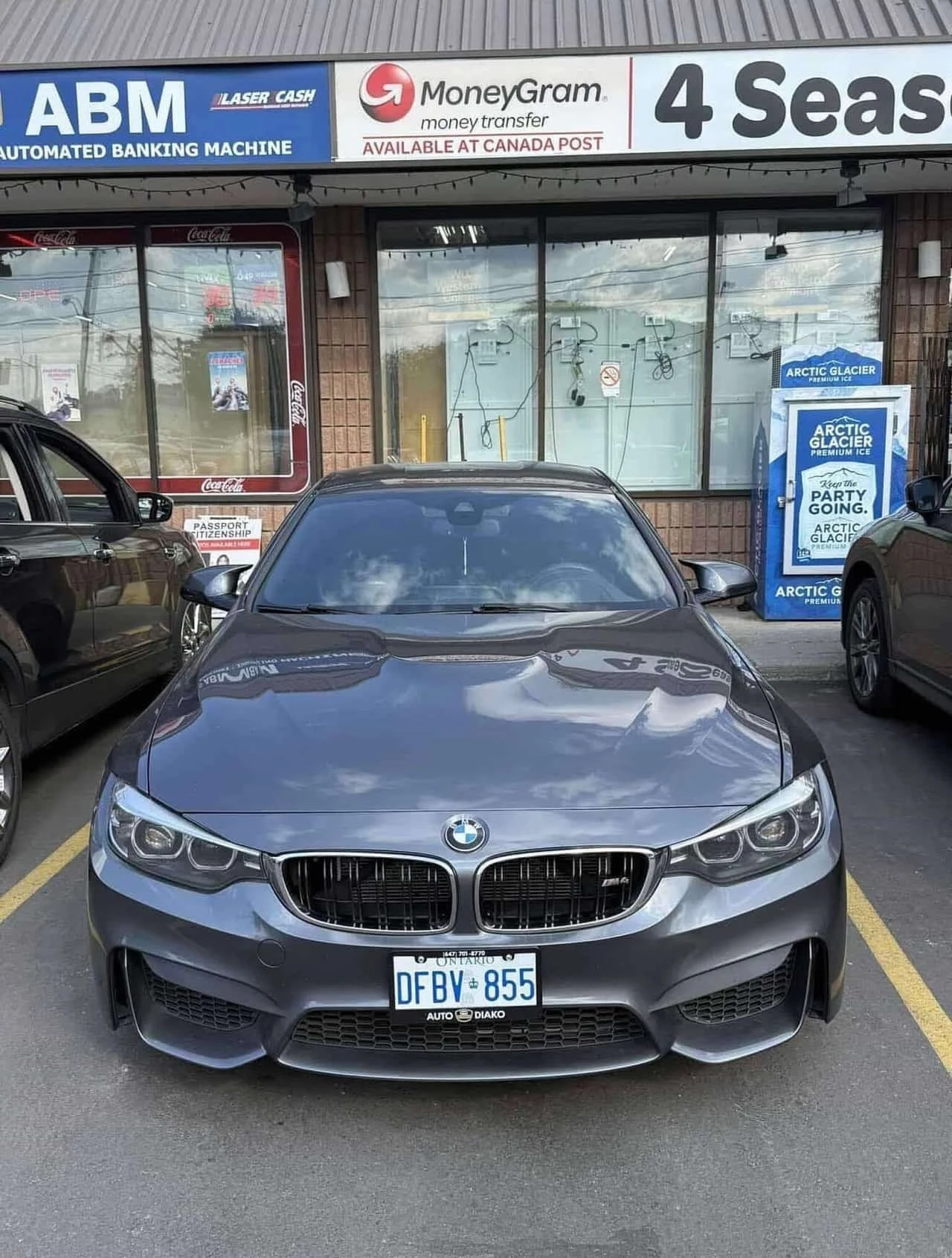 BMW M4 Coupe | CARFAX | ��������������� | Mobile.bg � ����������� 2