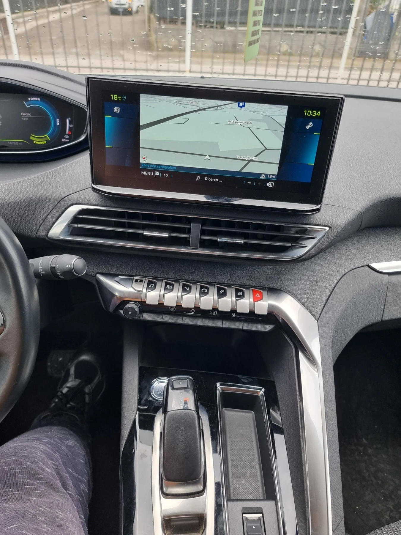 Peugeot 3008 Plug- in hybrid, снимка 13 - Автомобили и джипове - 56619436
