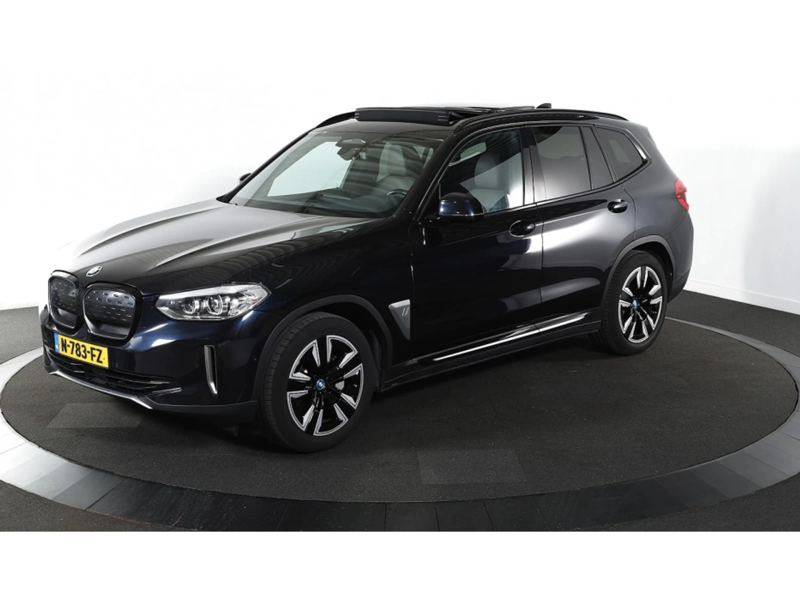 BMW iX3, снимка 2 - Автомобили и джипове - 56707570