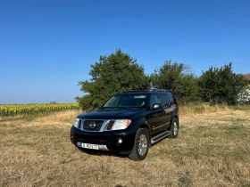 Nissan Pathfinder LE 5.6 V8 LPG, снимка 1