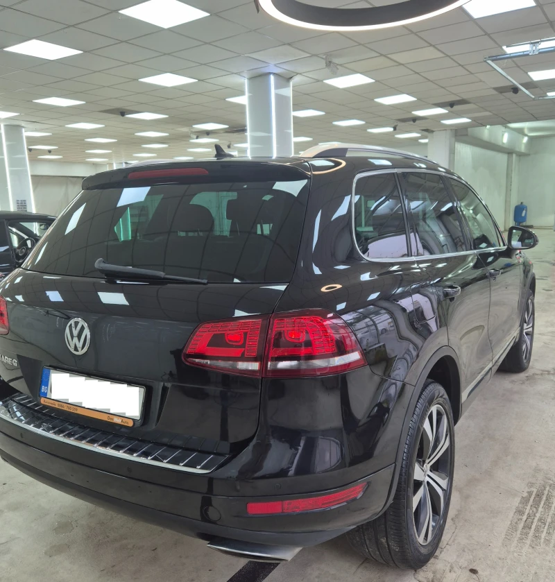 VW Touareg, снимка 4 - Автомобили и джипове - 48364253