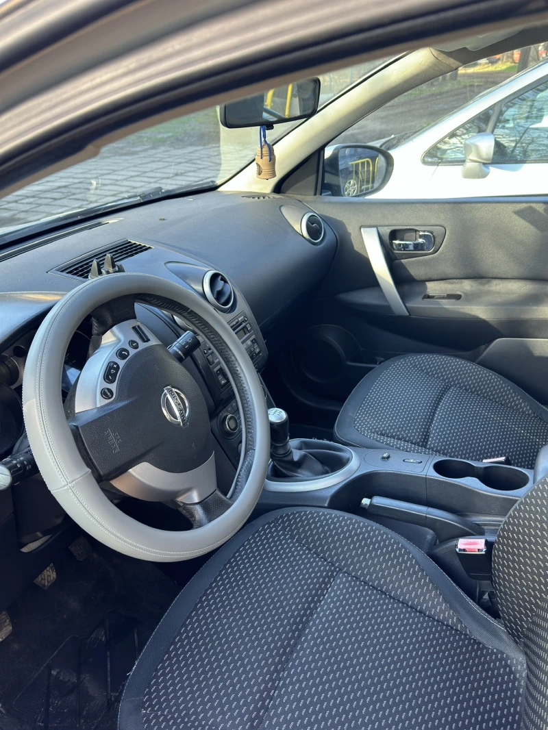 Nissan Qashqai, снимка 5 - Автомобили и джипове - 53160795