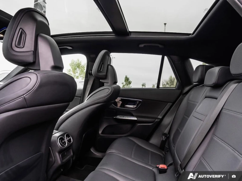 Mercedes-Benz GLC 350 * CARFAX* ЦЕНА ДО БЪЛГАРИЯ* 360 КАМЕРИ, снимка 13 - Автомобили и джипове - 53245940