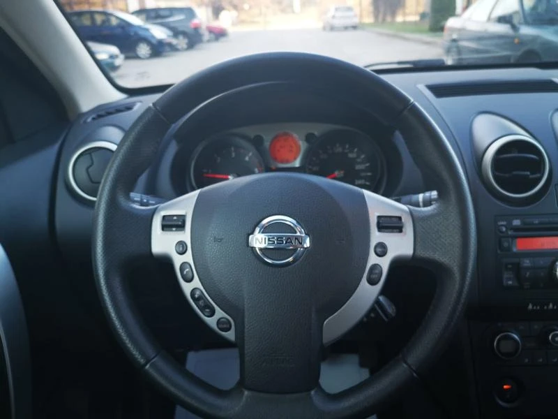 Nissan Qashqai 2.0-DCI-150 К.С, снимка 8 - Автомобили и джипове - 47304727