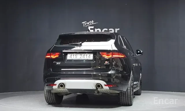 Jaguar F-PACE 30d S * ПАНОРАМА * KEYLESS * 360 КАМЕРА * , снимка 4 - Автомобили и джипове - 56067110
