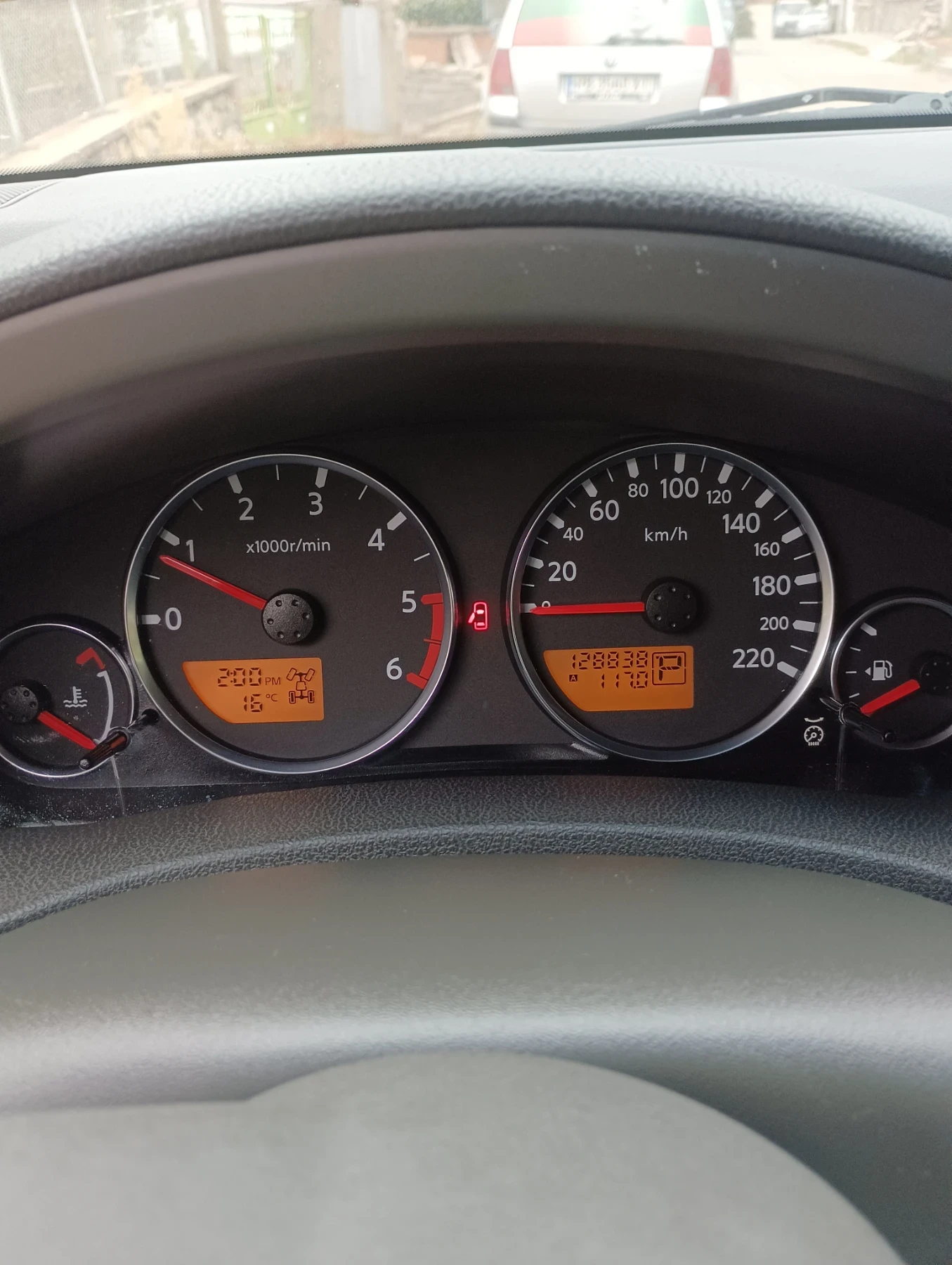 Nissan Pathfinder 2.5 174 - изображение 8