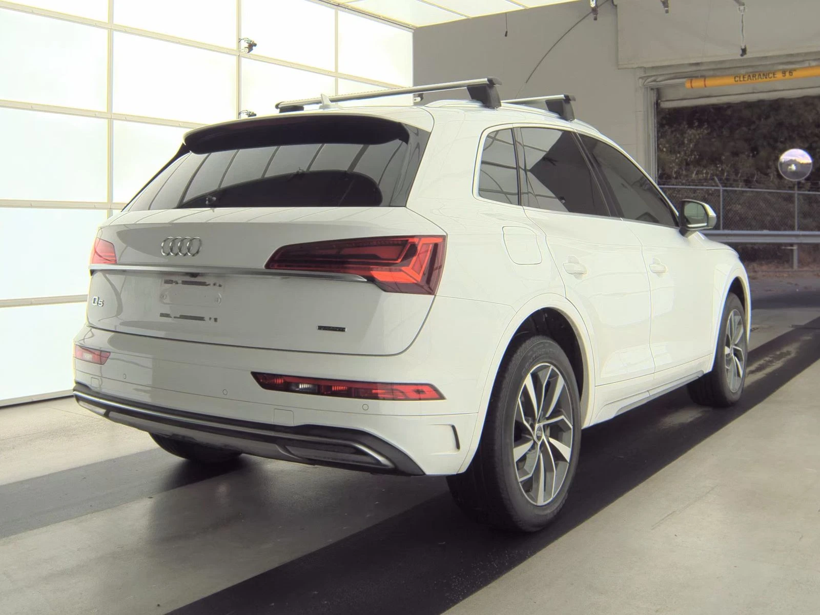 Audi Q5 DISTRONIK* LANE ASSIST* DIGITAL* KEYLESS* PANO* ПО - изображение 4