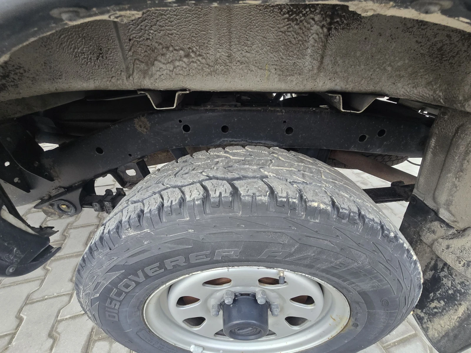 Nissan Navara 2.5 ТД 133 кс 2012г, снимка 12 - Автомобили и джипове - 53717341