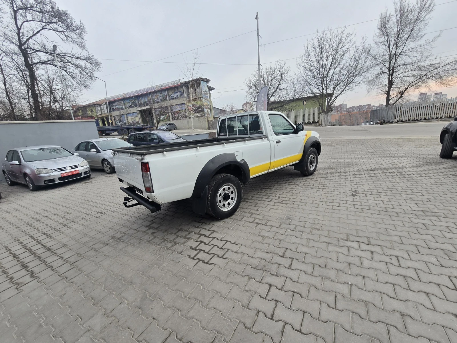 Nissan Navara 2.5 ТД 133 кс 2012г, снимка 5 - Автомобили и джипове - 53717341