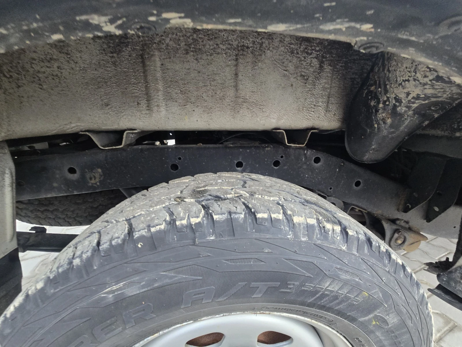 Nissan Navara 2.5 ТД 133 кс 2012г, снимка 14 - Автомобили и джипове - 53717341