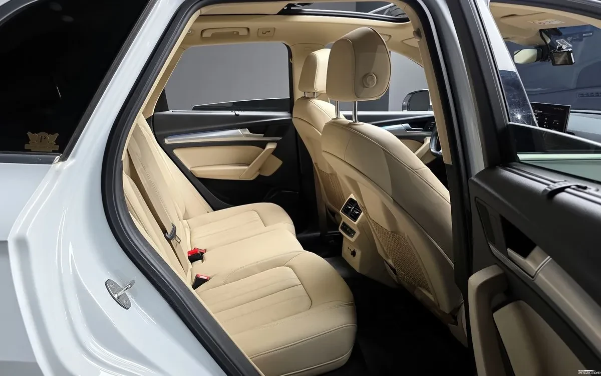 Audi Q5 45TFSI QUATTRO| MATRIX| ПОДГРЕВ| ПАНО, снимка 13 - Автомобили и джипове - 54459738