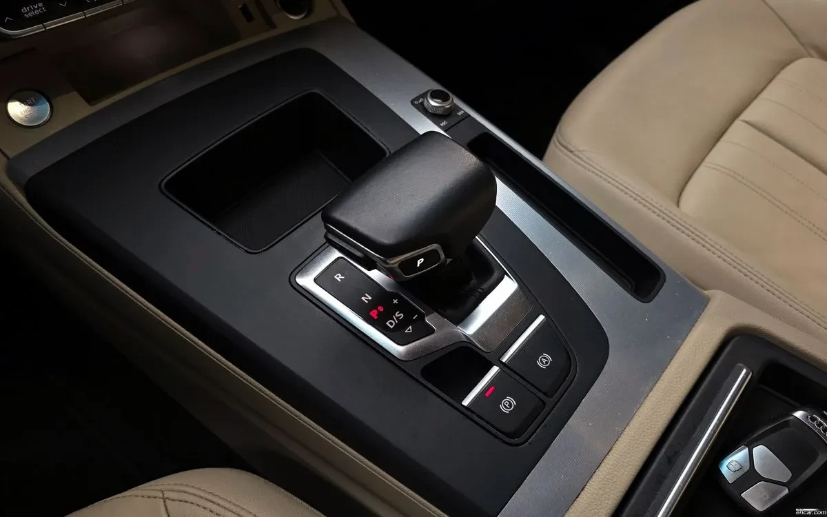 Audi Q5 45TFSI QUATTRO| MATRIX| ПОДГРЕВ| ПАНО, снимка 9 - Автомобили и джипове - 54459738