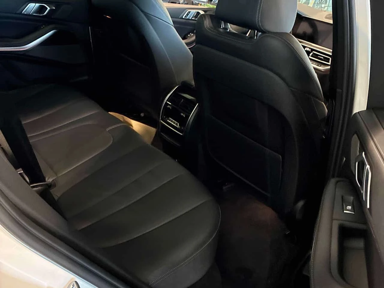 BMW X5 | xDrive40i | HARMAN KARDON | ПАНОРАМА | CARFAX | , снимка 14 - Автомобили и джипове - 54995075