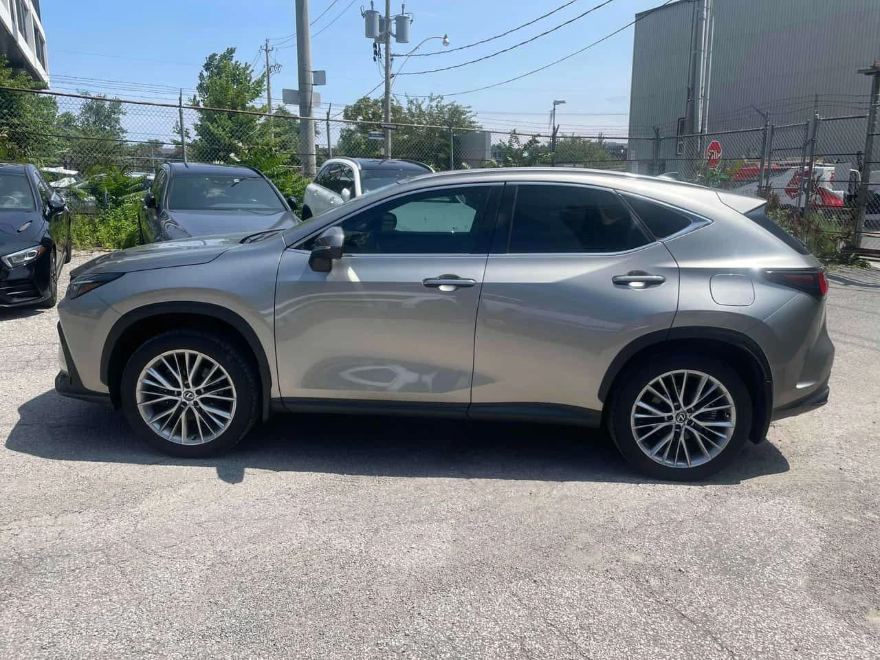 Lexus NX  350* DISTRONIC* PANORAMA* ОБДУХВАНЕ* , снимка 2 - Автомобили и джипове - 55476623