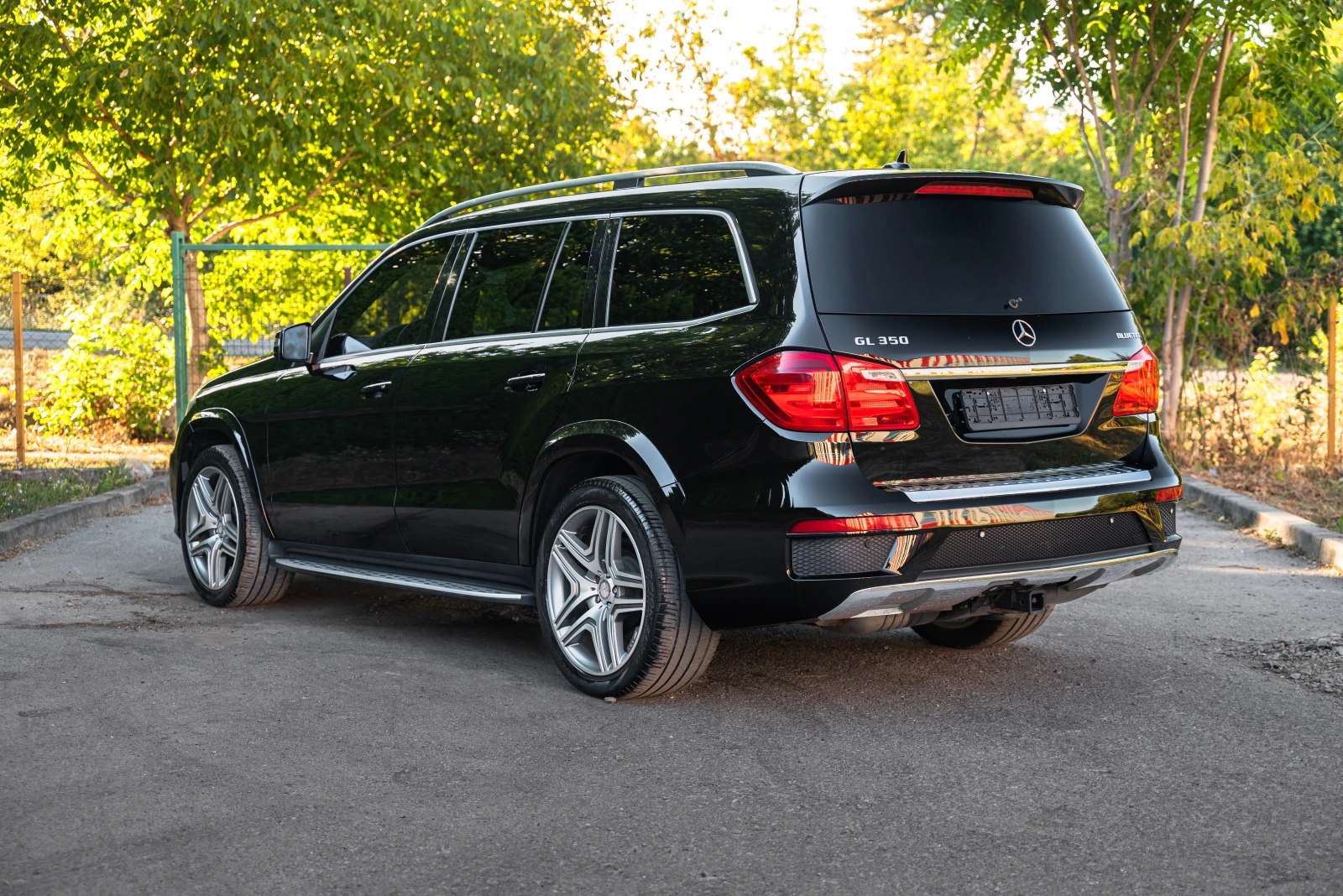 Mercedes-Benz GL 350 4MATIC, AMG, Distronic Plus, 360, Airmatic        , снимка 3 - Автомобили и джипове - 55849504