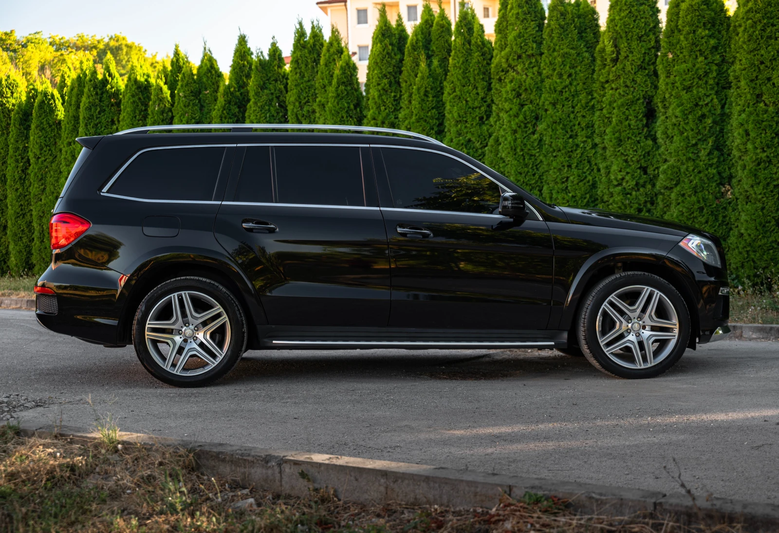 Mercedes-Benz GL 350 4MATIC, AMG, Distronic Plus, 360, Airmatic        , снимка 5 - Автомобили и джипове - 55849504