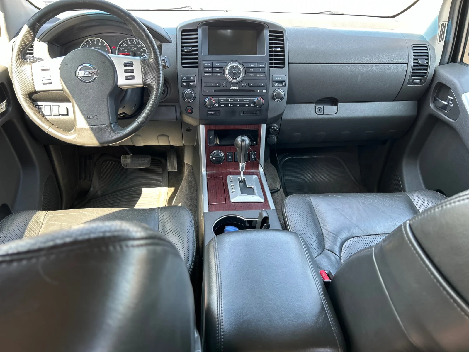 Nissan Pathfinder LE 5.6 V8 LPG, снимка 8 - Автомобили и джипове - 55970102