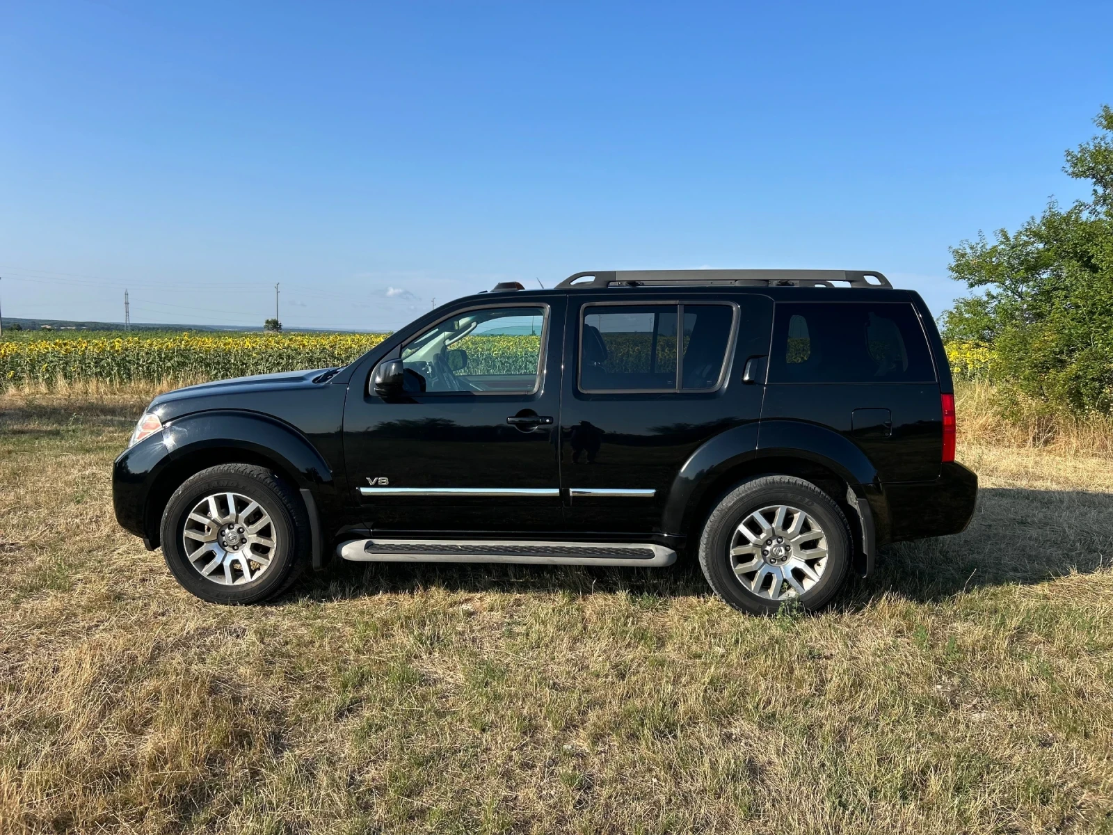 Nissan Pathfinder LE 5.6 V8 LPG, снимка 2 - Автомобили и джипове - 55970102