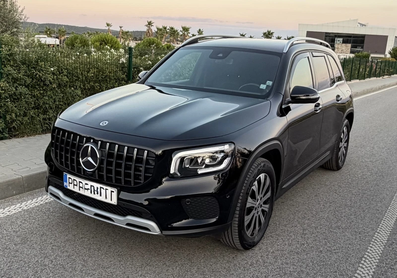 Mercedes-Benz GLB 200