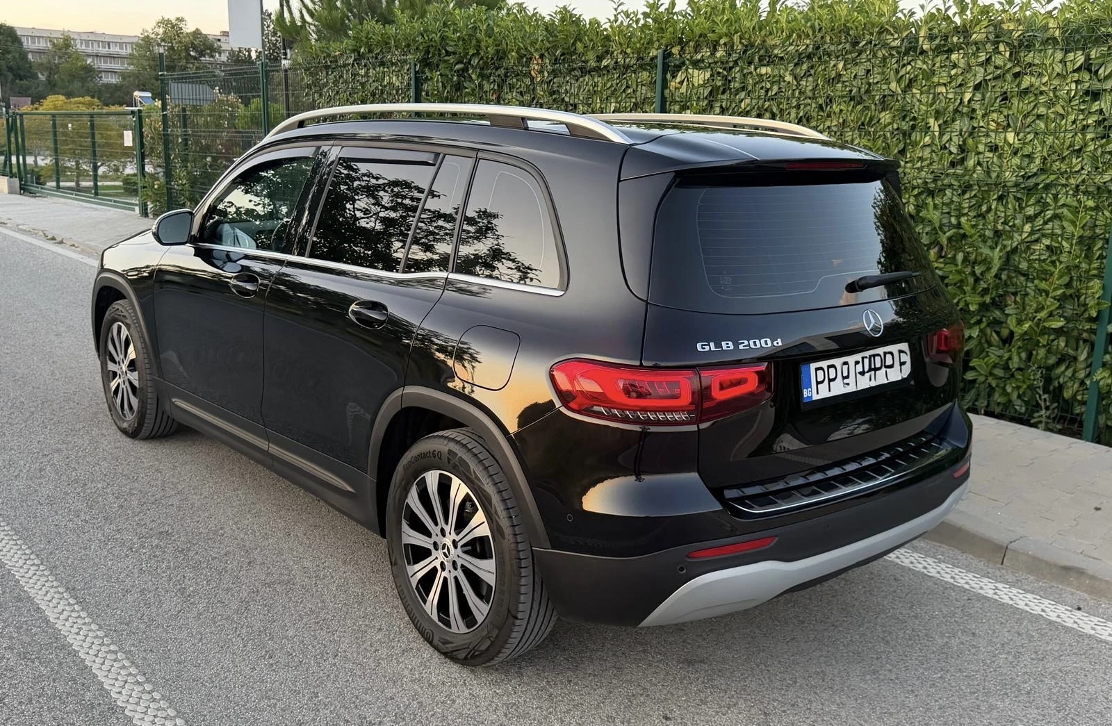 Mercedes-Benz GLB 200, снимка 9 - Автомобили и джипове - 56727658