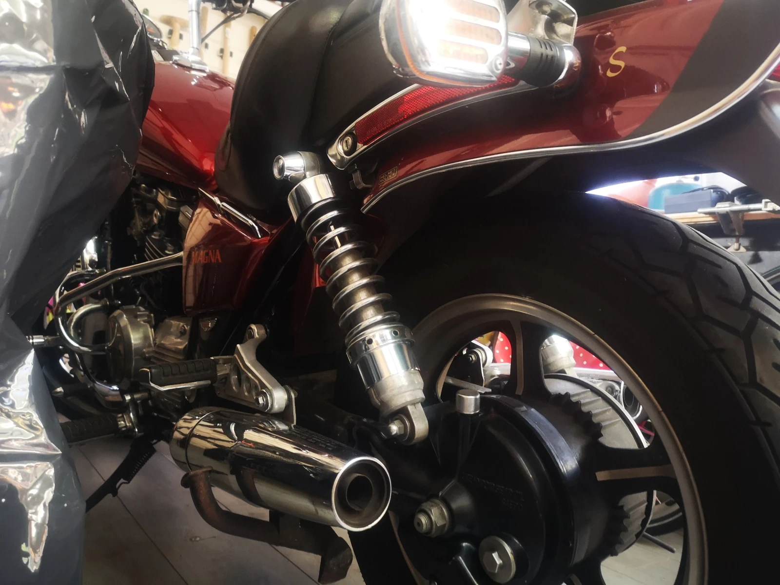 Honda Vf Magna, снимка 8 - Мотоциклети и мототехника - 55180806