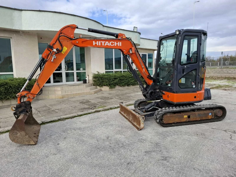 Багер Hitachi ZX 38U-5A, КЛИМАТИК , 3 КОФИ, снимка 2 - Индустриална техника - 52317436