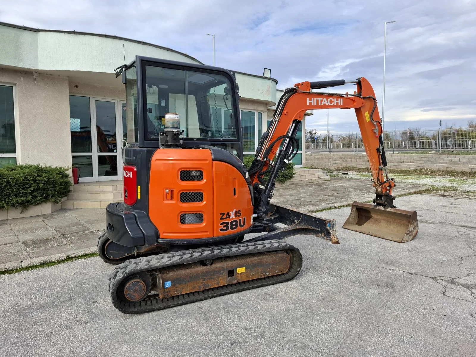 ����� Hitachi ZX 38U-5A, �������� , 3 ���� | Mobile.bg � ����������� 9
