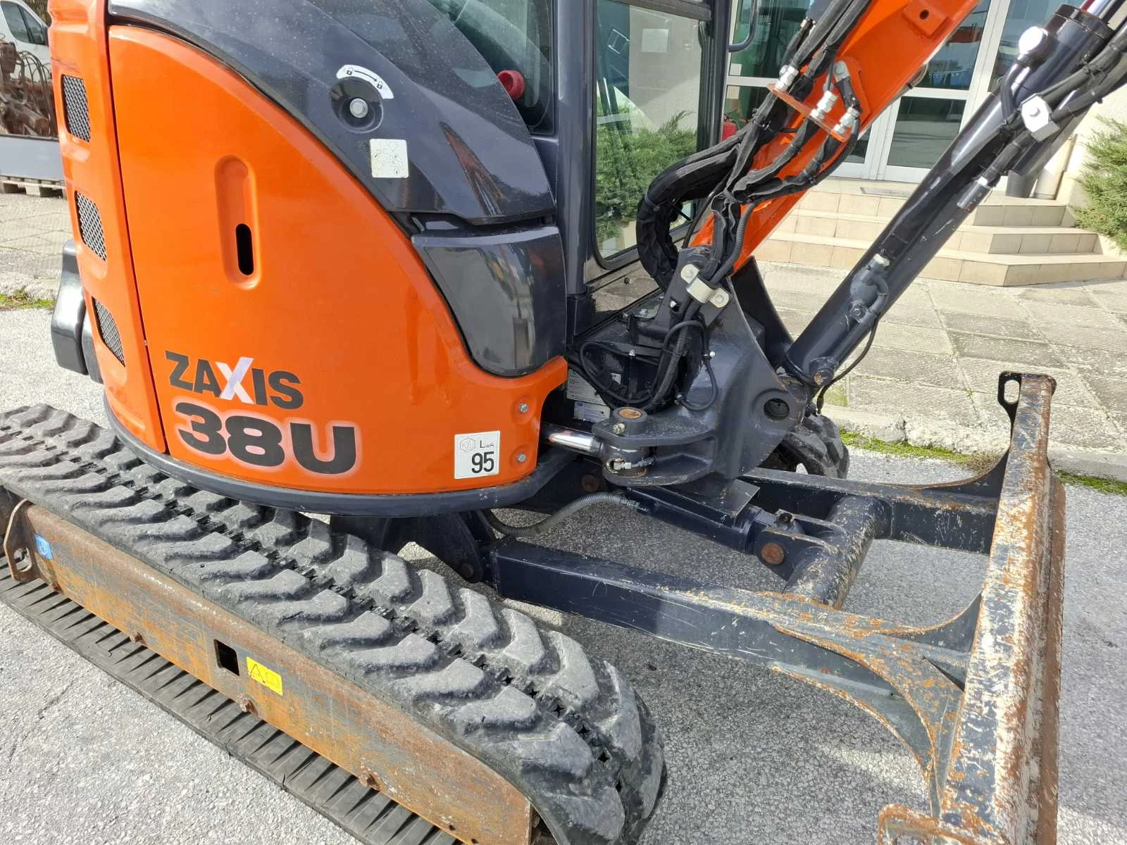 ����� Hitachi ZX 38U-5A, �������� , 3 ���� | Mobile.bg � ����������� 13