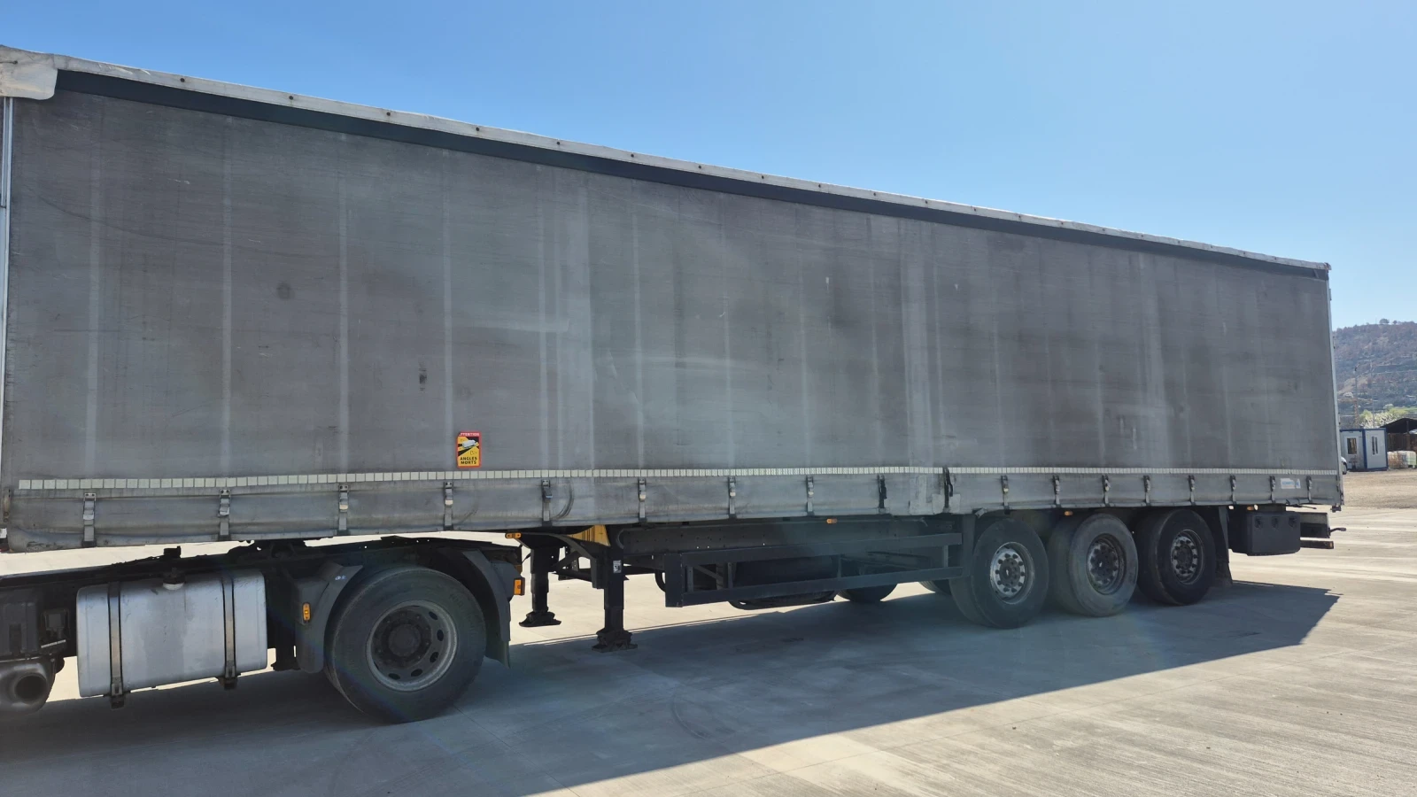 Полуремарке Schmitz SN 24, снимка 2 - Ремаркета - 53816313