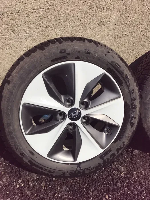 Гуми с джанти Dunlop 205/55R16, снимка 4 - Гуми и джанти - 56236957