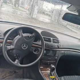 Mercedes-Benz E 220, снимка 8
