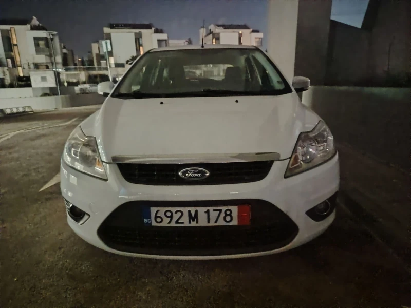 Ford Focus 1.6i/ Автопилот/Отличен, снимка 2 - Автомобили и джипове - 47052241