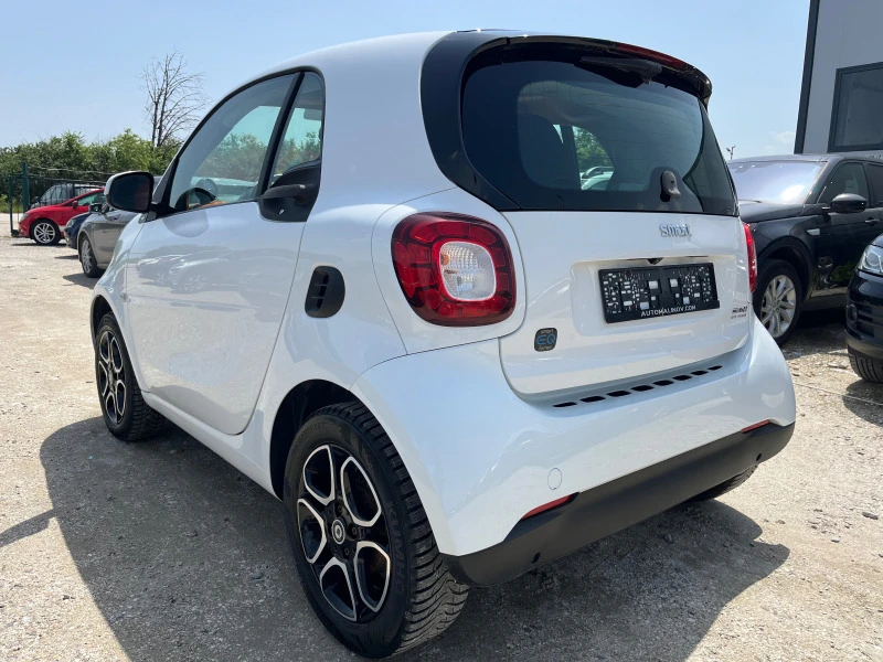 Smart Fortwo 22kw, 100-120km, нави, панорама, лед, снимка 6 - Автомобили и джипове - 45944595