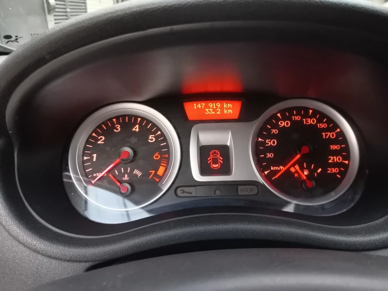 Renault Clio, снимка 7 - Автомобили и джипове - 47609830